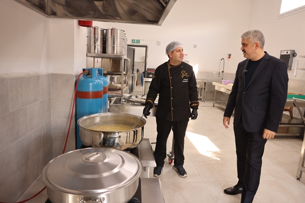 POZANTI BELEDİYESİ’NDEN AYDA 3 BİN 600 KİŞİYE SICAK YEMEK