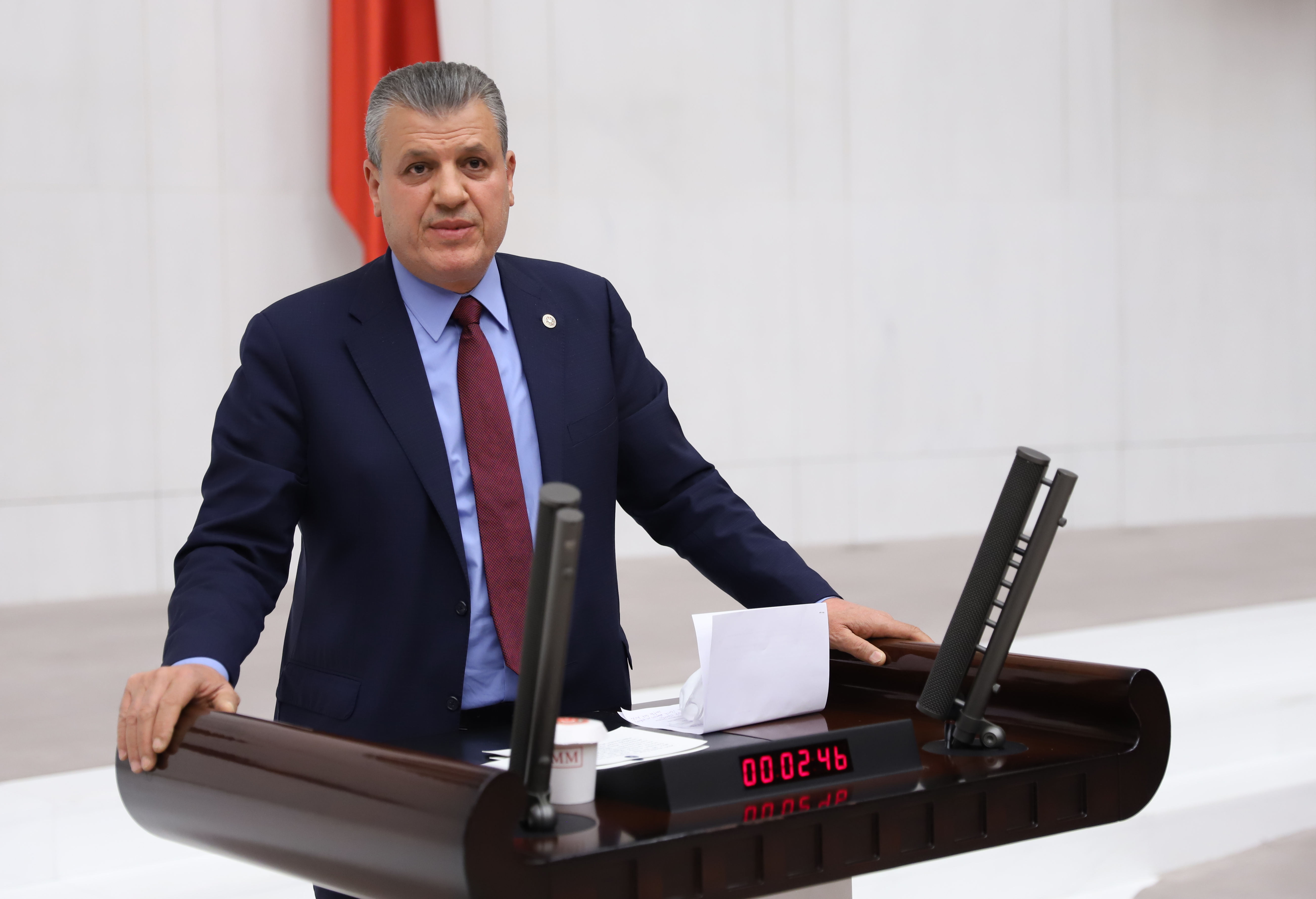 "İnekler kesime gidiyor, tereyağı ithal ediliyor"