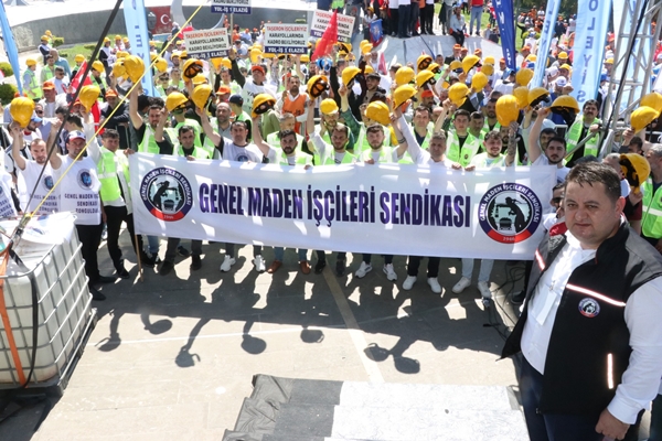 "Haklı taleplerimizi birlikte haykıralım!"