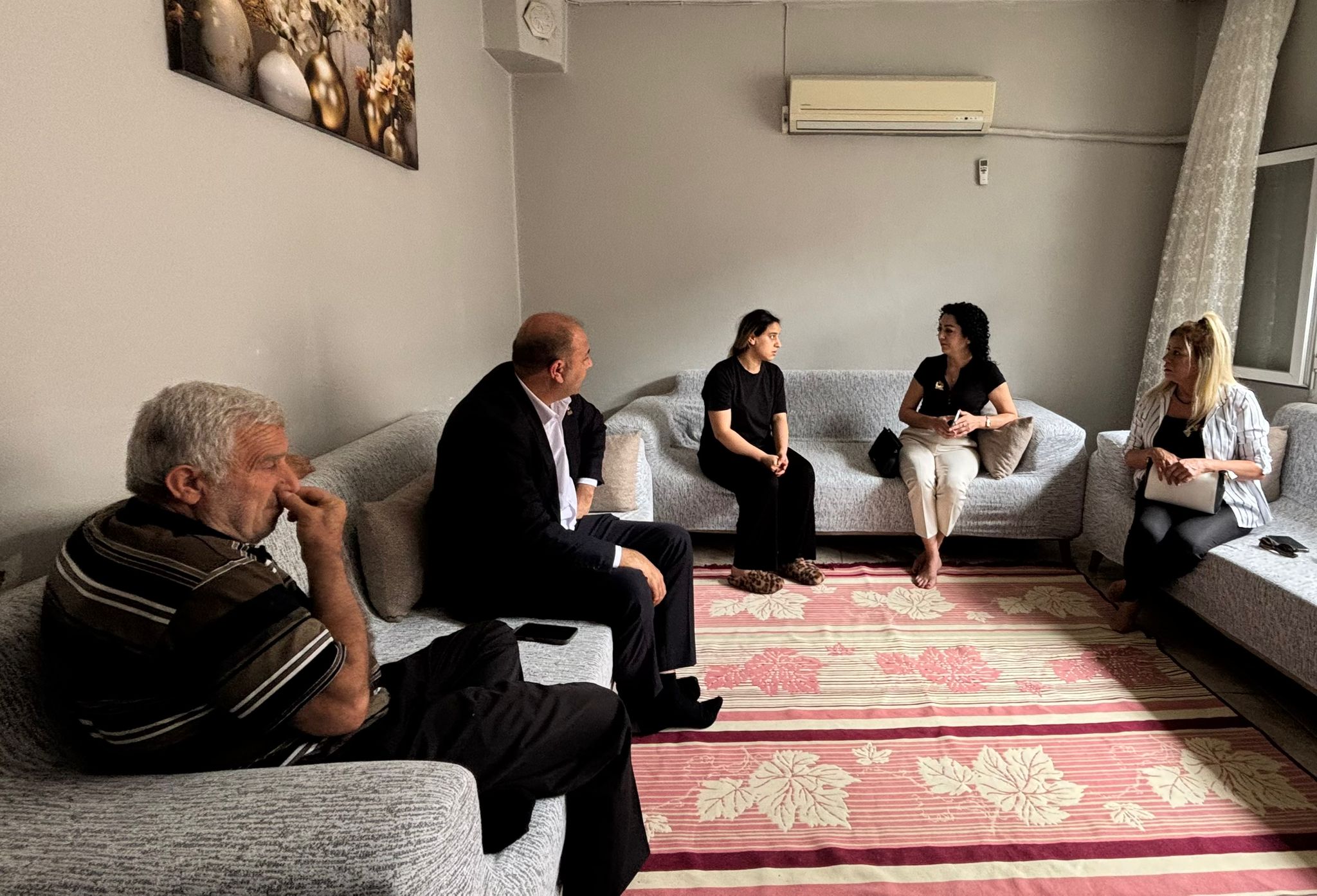 Zafer Partisi Adana İl Başkanlığı’ndan İhtiyaç Sahibi Aileye Destek