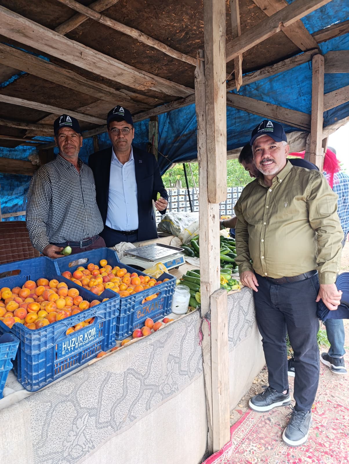 Anahtar Parti’den Adana’da Çiftçi Çıkarması: “Üreten Kazanamıyor”