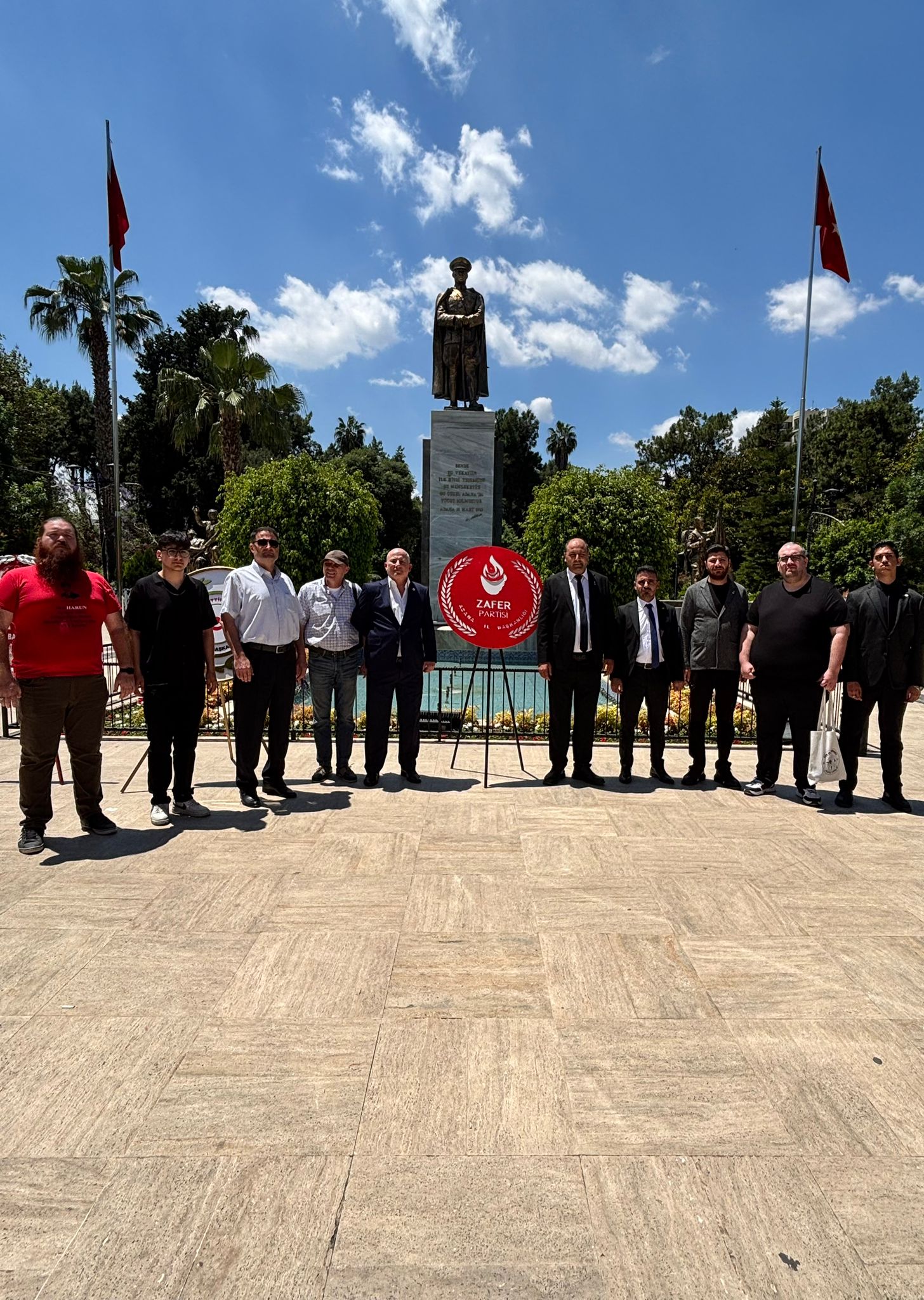 Zafer Partisi Adana İl Teşkilatı’ndan 19 Mayıs’ta Atatürk Büstüne Çelenk