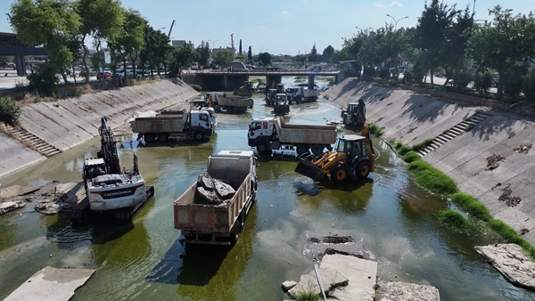 Halk sağlığı için ve sivrisinekle mücadelede yoğun çalışma...
