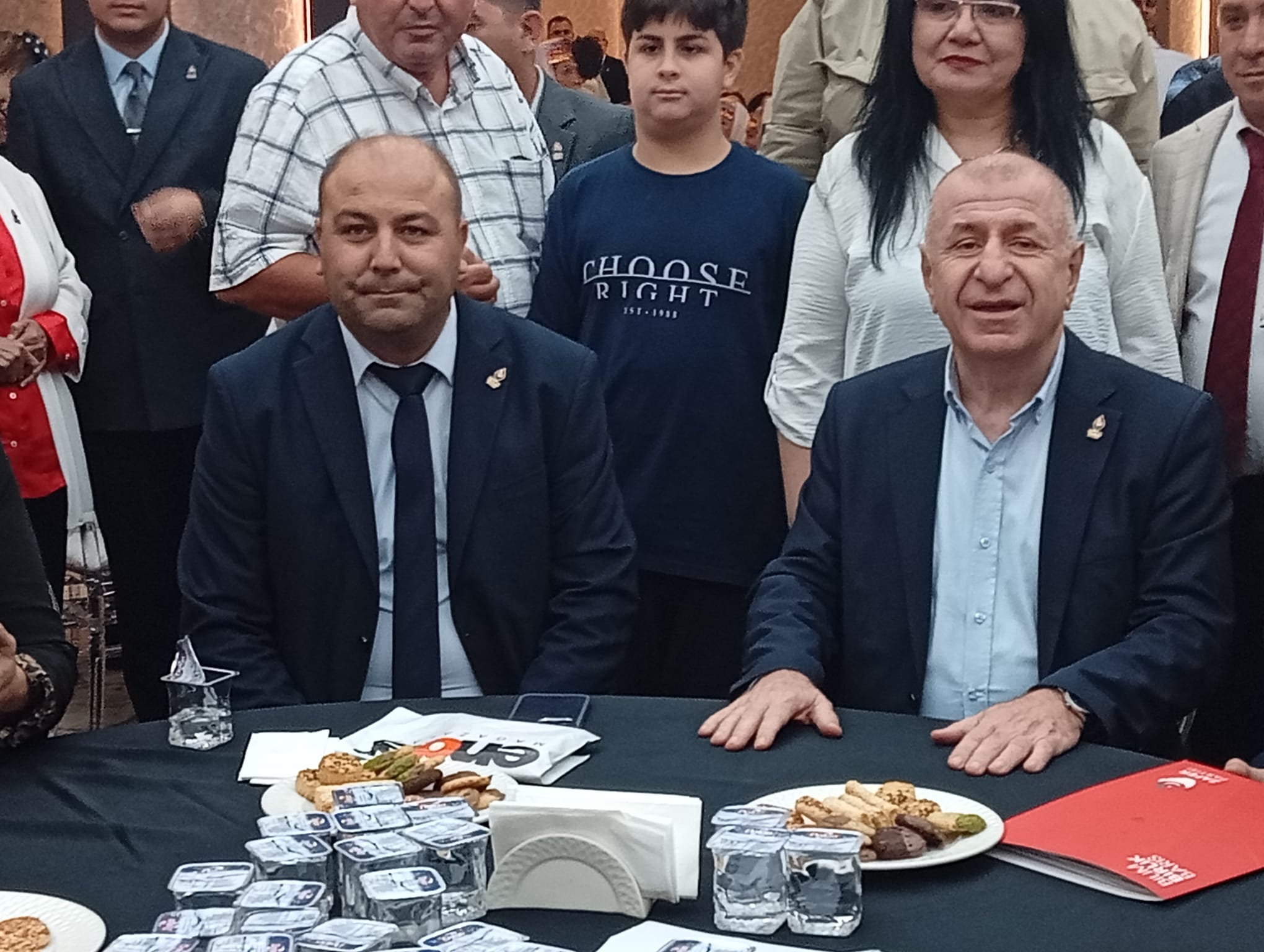 “TÜRK MİLLETİ DAHA FAZLA SIĞINMACI VE KAÇAKLARIN YÜKÜNÜ TAŞIMAMALI”